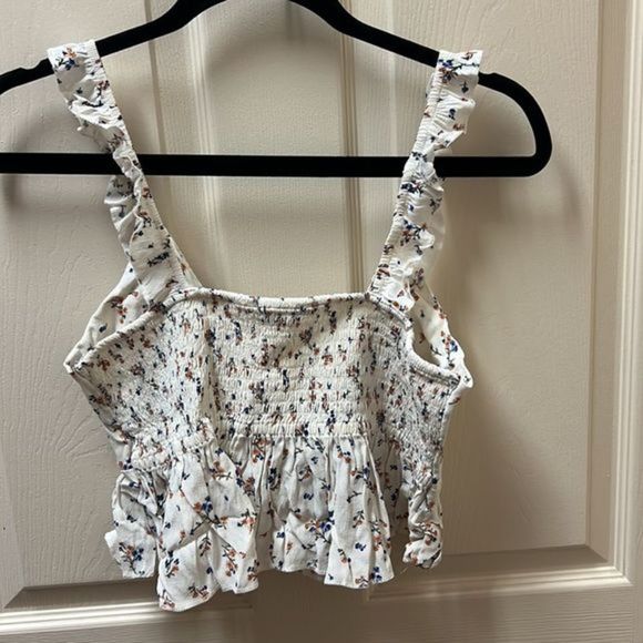 American Eagle Crop Top - Picture 2 of 11